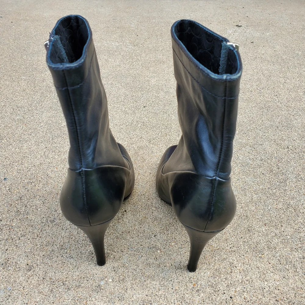 Coach Bethie Black Nappa Leather and Suade Boots, Size 5